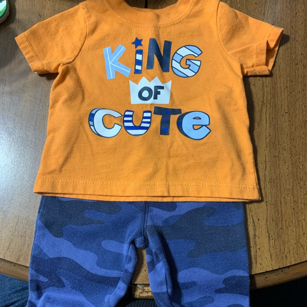 0-3 months outfit. Shirt and pants. Carter’s and Garanimals.